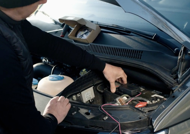 Installation Traceur GPS professionnel sur batterie